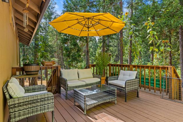 3719 Garnet Rd, Pollock Pines, CA 95726