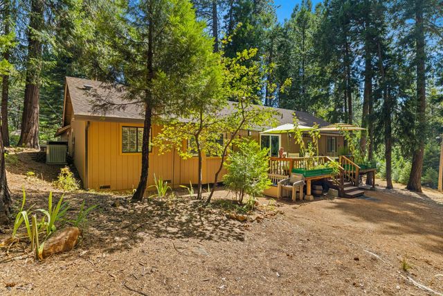 3719 Garnet Rd, Pollock Pines, CA 95726