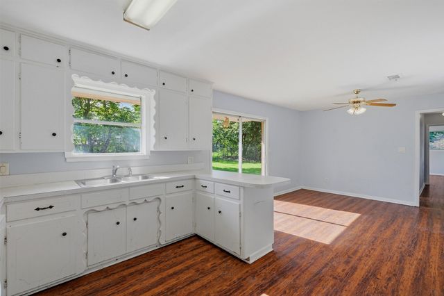 901 Maple Street, Howe, TX 75459