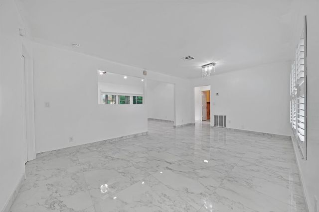 724 Avenue Chaumont, Delray Beach, FL 33445