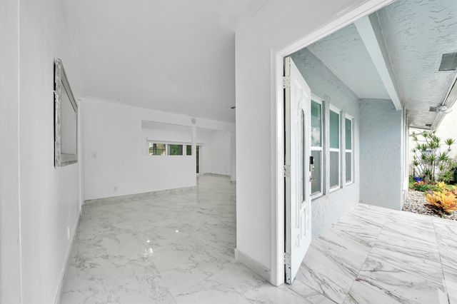 724 Avenue Chaumont, Delray Beach, FL 33445