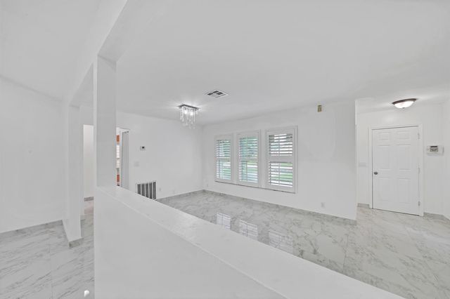 724 Avenue Chaumont, Delray Beach, FL 33445