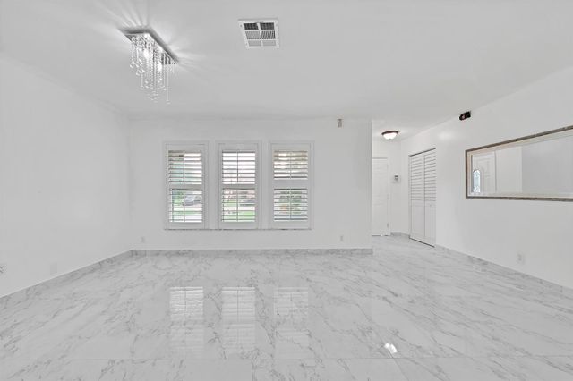 724 Avenue Chaumont, Delray Beach, FL 33445