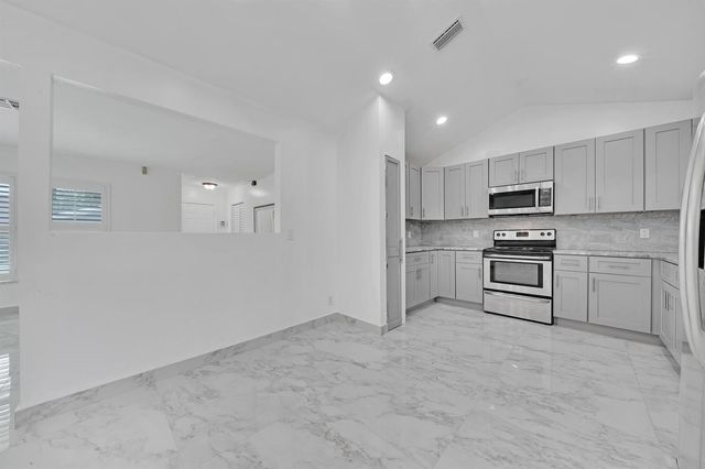 724 Avenue Chaumont, Delray Beach, FL 33445