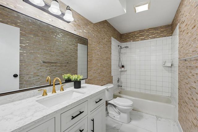 345 S 2nd Street, El Cajon, CA 92019