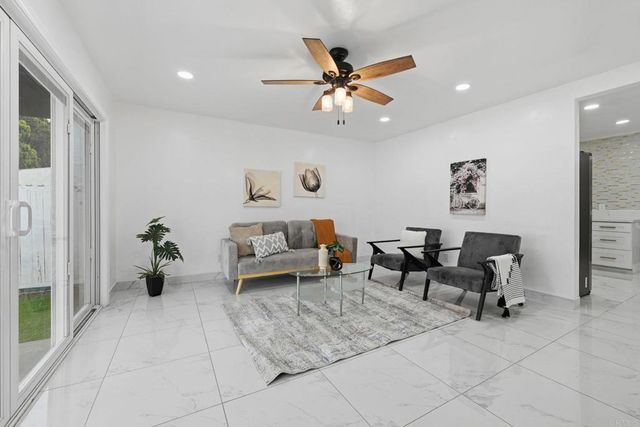 345 S 2nd Street, El Cajon, CA 92019