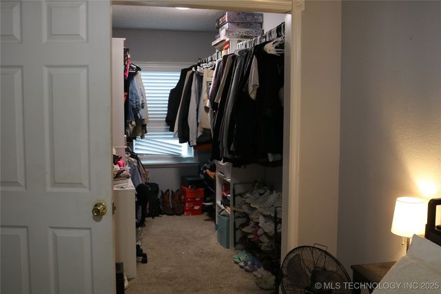 905 Forest Drive, Sand Springs, OK 74063