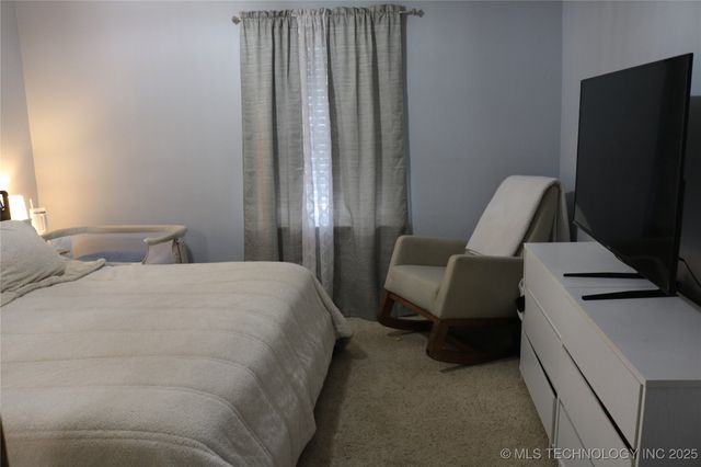 905 Forest Drive, Sand Springs, OK 74063