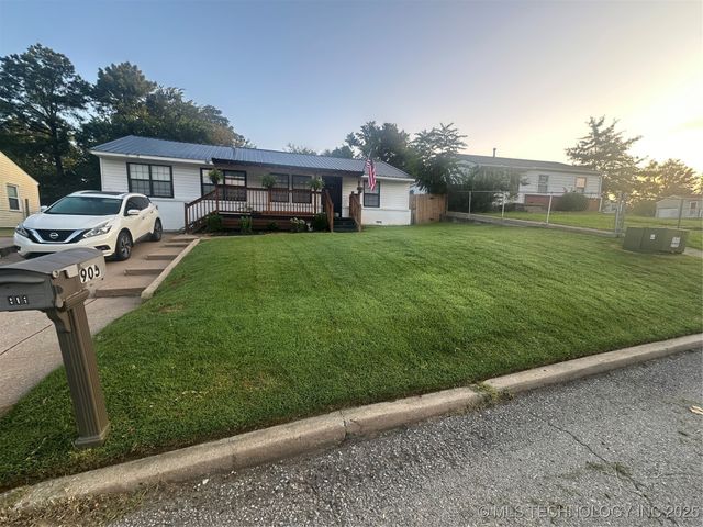 905 Forest Drive, Sand Springs, OK 74063