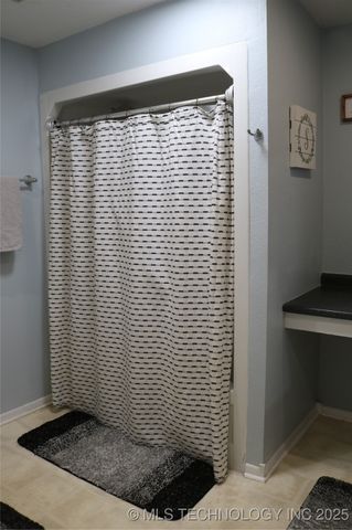 905 Forest Drive, Sand Springs, OK 74063