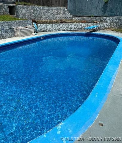 905 Forest Drive, Sand Springs, OK 74063