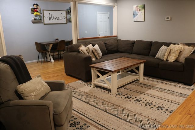 905 Forest Drive, Sand Springs, OK 74063