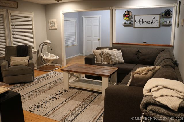 905 Forest Drive, Sand Springs, OK 74063