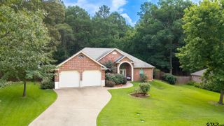 1312 Nottingham St, White Oak, TX 75693