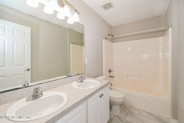 2125 PINE TREE Lane, Middleburg, FL 32068