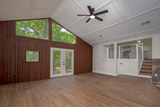 34 Miller Cove Circle, Signal Mountain, TN 37377