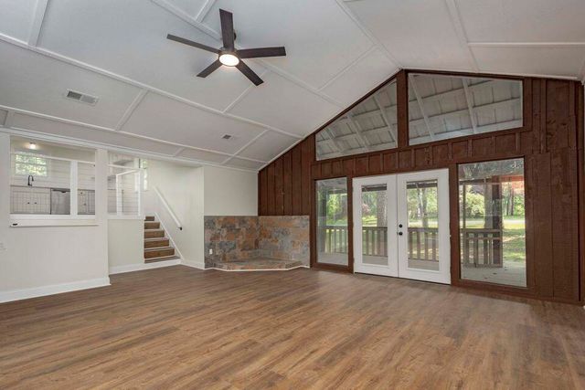 34 Miller Cove Circle, Signal Mountain, TN 37377