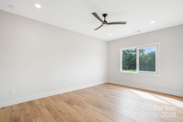 681 S Grove Street, Lincolnton, NC 28092