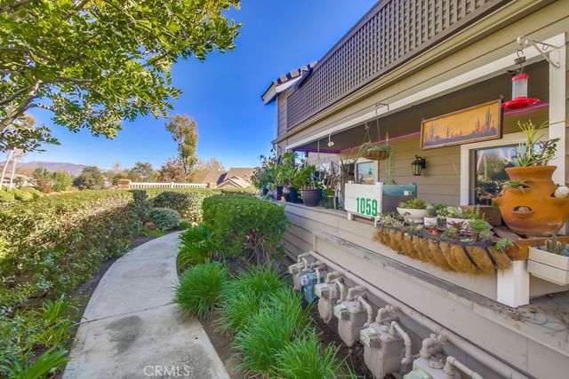 1059 Shadowridge Drive 1, Vista, CA 92081