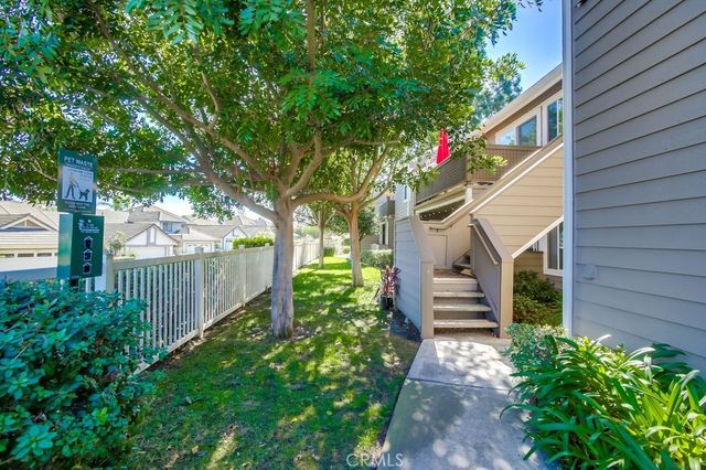 1059 Shadowridge Drive 1, Vista, CA 92081