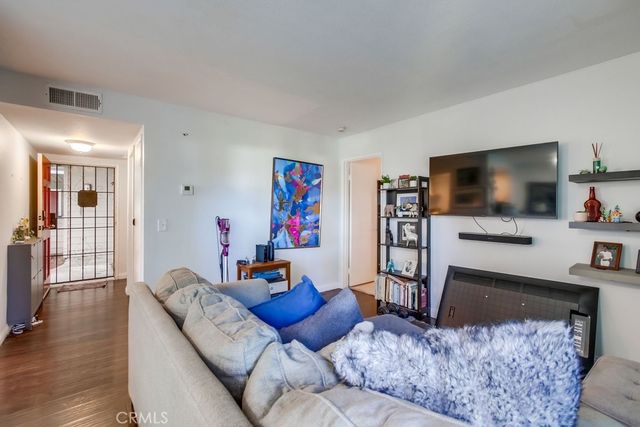 1059 Shadowridge Drive 1, Vista, CA 92081