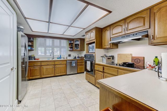 5812 CLIFTON Avenue, Jacksonville, FL 32211