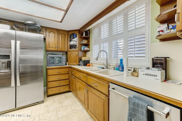 5812 CLIFTON Avenue, Jacksonville, FL 32211