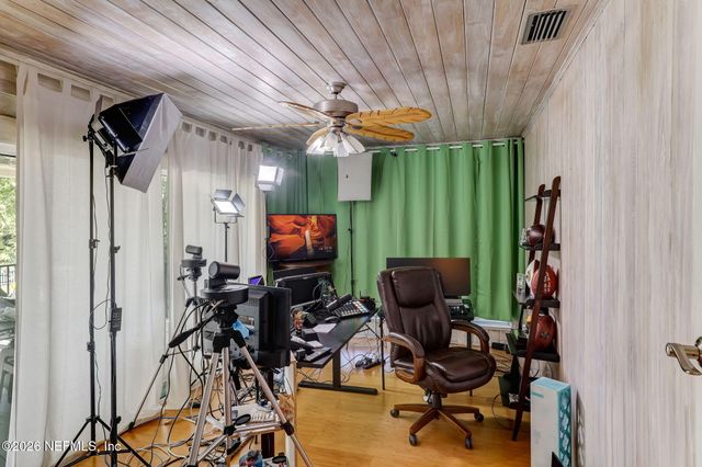 5812 CLIFTON Avenue, Jacksonville, FL 32211