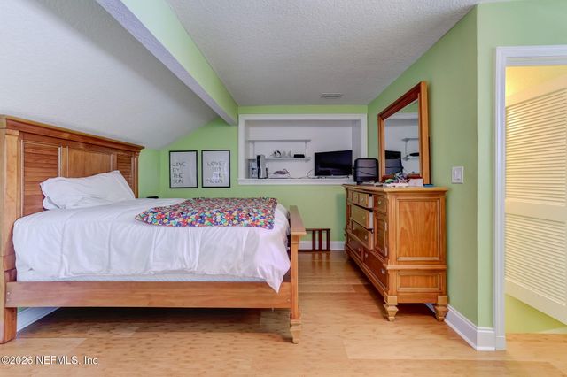 5812 CLIFTON Avenue, Jacksonville, FL 32211