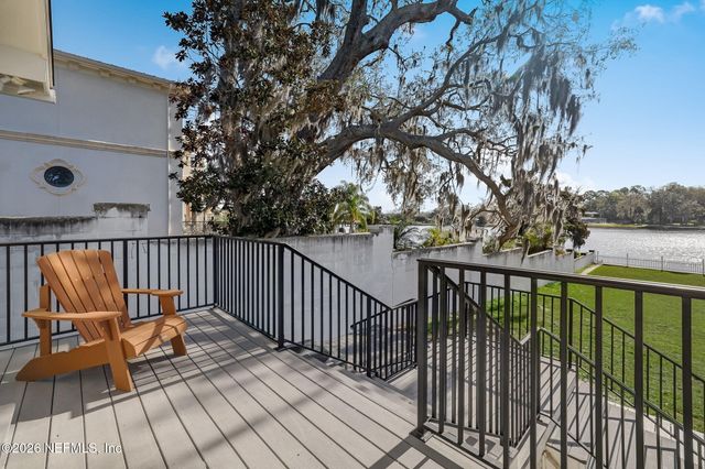 5812 CLIFTON Avenue, Jacksonville, FL 32211