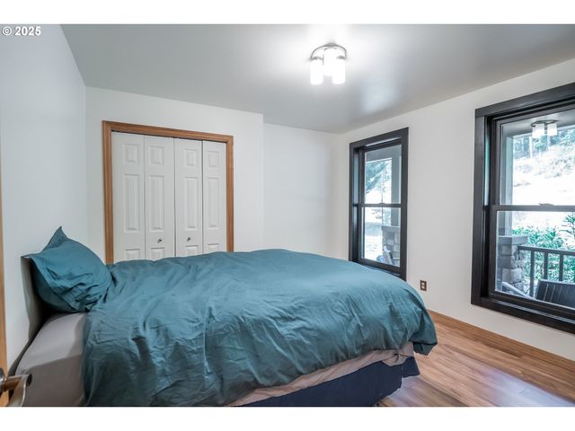 30138 FOX HOLLOW Rd, Eugene, OR 97405