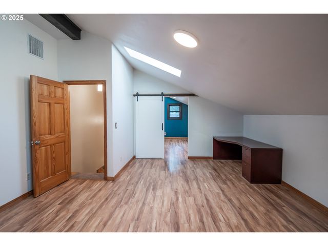 30138 FOX HOLLOW Rd, Eugene, OR 97405