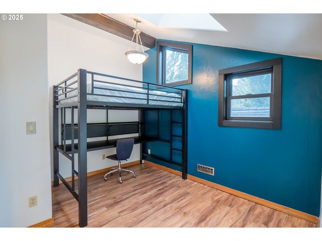 30138 FOX HOLLOW Rd, Eugene, OR 97405