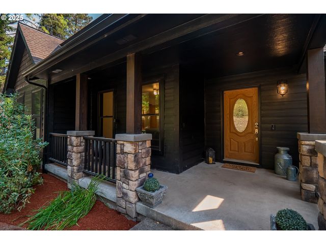 30138 FOX HOLLOW Rd, Eugene, OR 97405