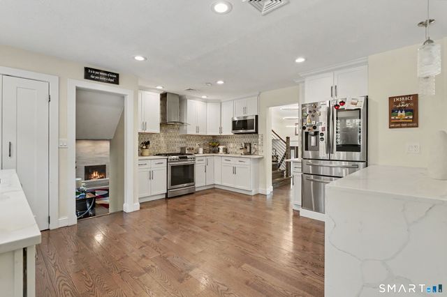 116 Beechwood Lane, Fairfield, CT 06824