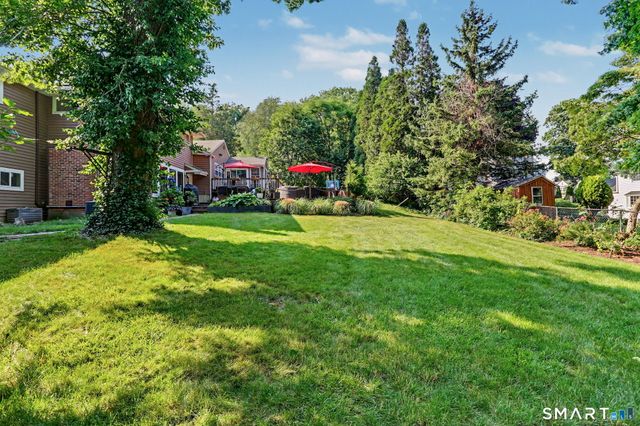 116 Beechwood Lane, Fairfield, CT 06824