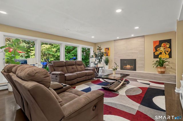 116 Beechwood Lane, Fairfield, CT 06824