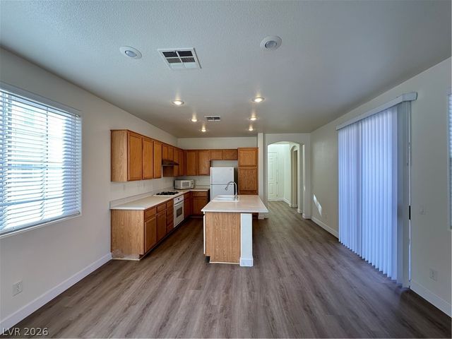 10336 BAYHEAD BEACH Avenue, Las Vegas, NV 89135