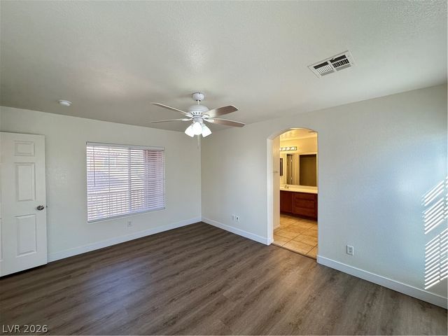 10336 BAYHEAD BEACH Avenue, Las Vegas, NV 89135