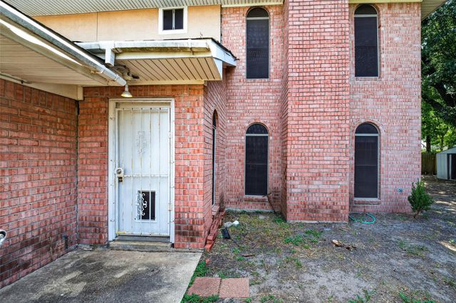 3010 Groton Drive, Houston, TX 77051