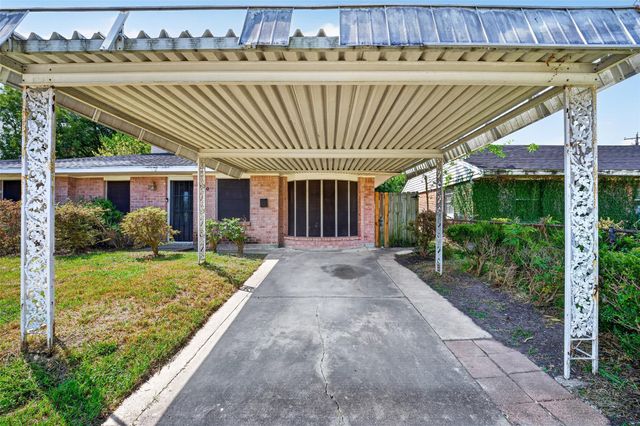 3010 Groton Drive, Houston, TX 77051