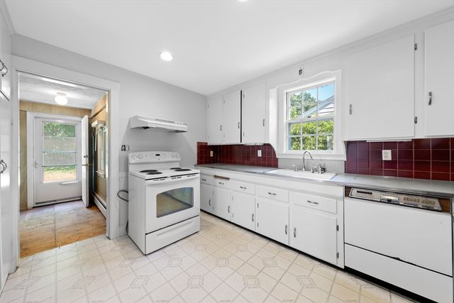 48 Marilyn Rd, Milton, MA 02186