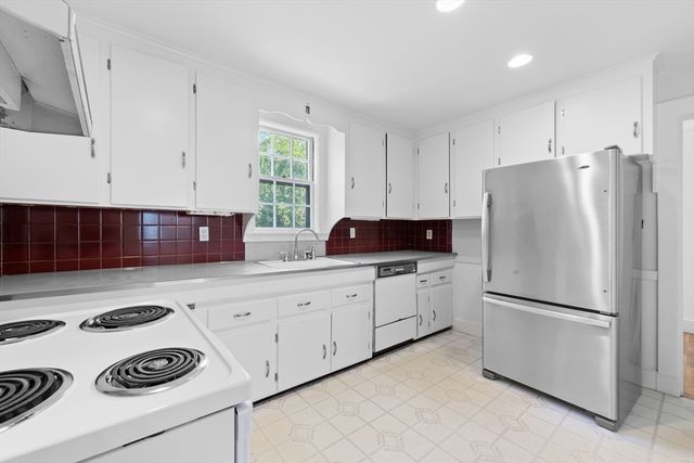 48 Marilyn Rd, Milton, MA 02186