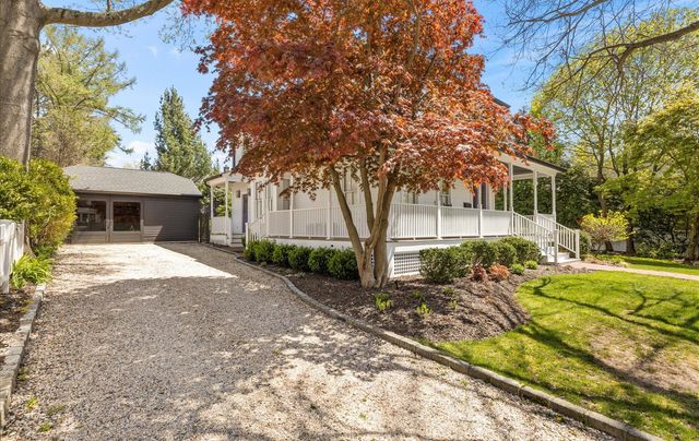 13 Hansen Place, Sea Cliff, NY 11579