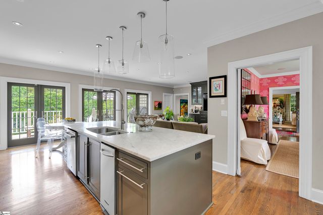 1730 N Main Street, Greenville, SC 29609