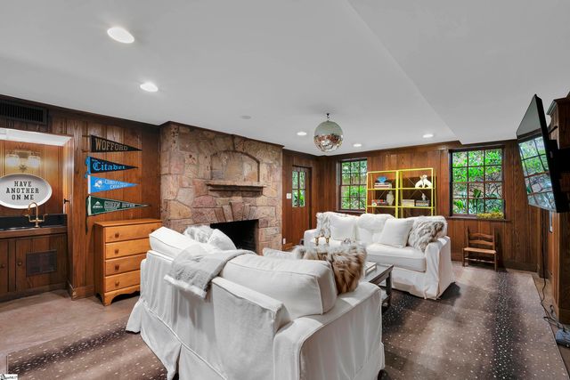 1730 N Main Street, Greenville, SC 29609