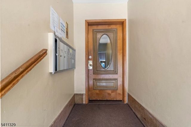 250 Clendenny Ave 4, Jersey City, NJ 07304