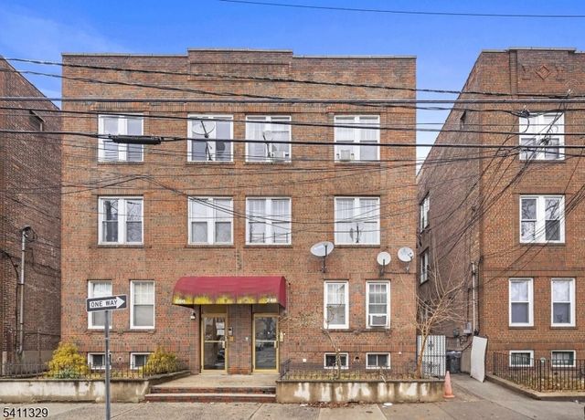 250 Clendenny Ave 4, Jersey City, NJ 07304