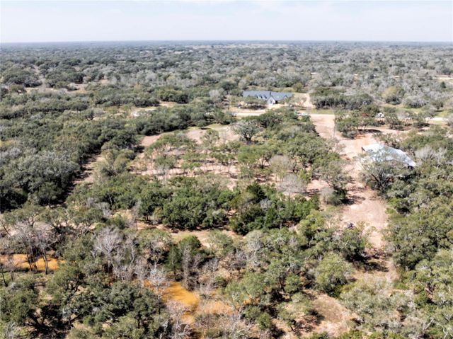 265 Wigeon Lane, Columbus, TX 78934