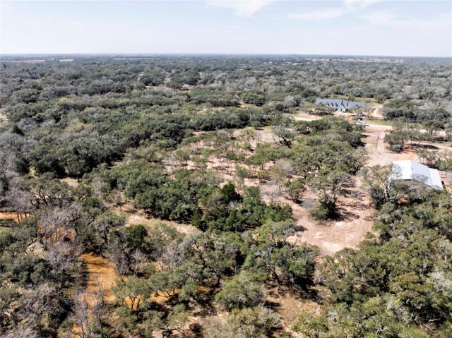 265 Wigeon Lane, Columbus, TX 78934
